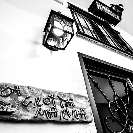 Bed & Breakfast La Grotta Marina 3*
