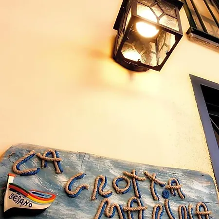 La Grotta Marina