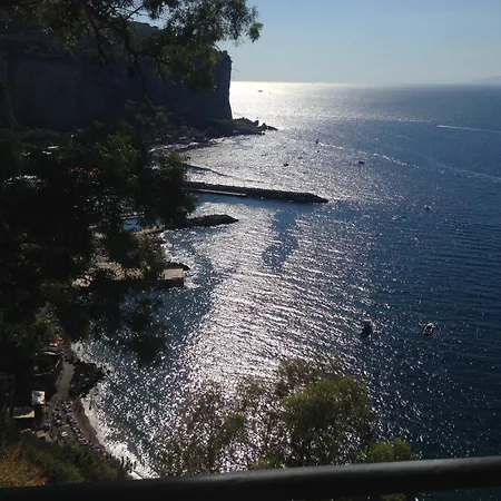 Bed & Breakfast La Grotta Marina 3*