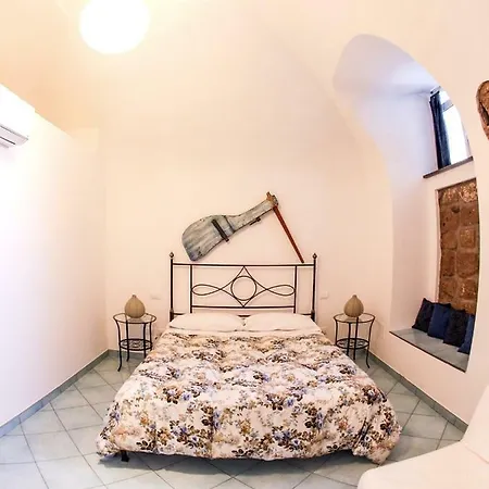 Alojamento de Acomodação e Pequeno-almoço La Grotta Marina 3*