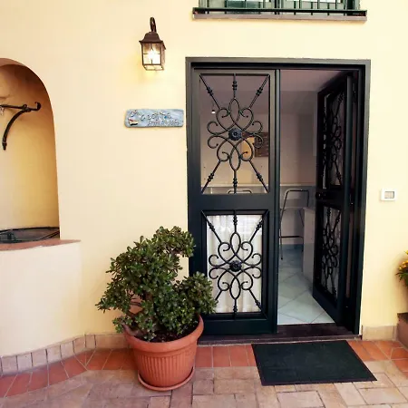 La Grotta Marina 2*